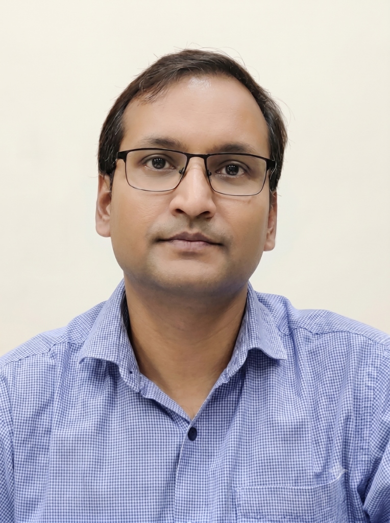 डॉ0 अजीत कुमार
